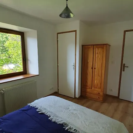 Briancon-serre Chevalier - 3 Pieces - 4 A 6 Couchages - Au Calme-jardin Mis A Dispo